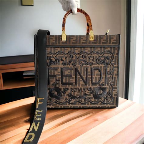 fendi sede centrale roma|fendi roma tote bag price.